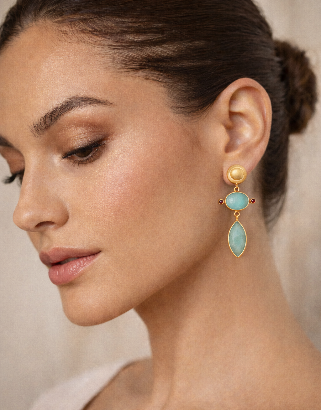 Boucles d’oreilles AURELIA – Amazonite et Grenats