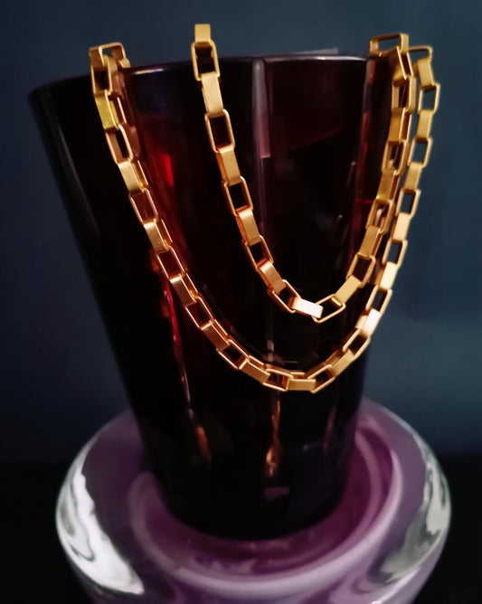 CHAIN NECKLACE